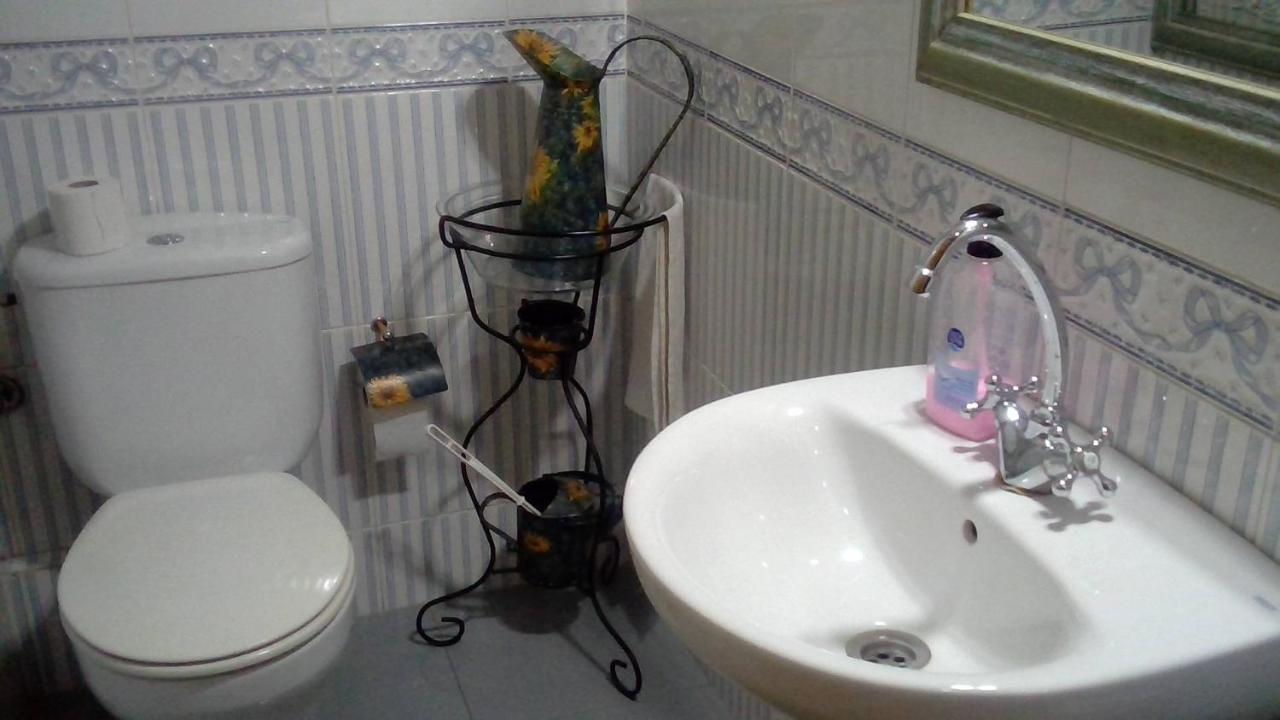 CAJA MAGICA Privada baño compartido *